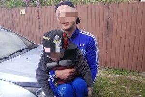 Поліцейський підрозділ розшукав у лісі 4-річного хлопчика, який здолав лісом 2,5 кілометри