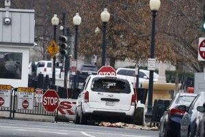 Під час зустрічі Трампа із прем’єром Австралії жінка за кермом врізалась в огорожу Білого дому