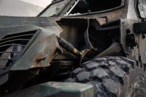 Порошенко відремонтує підбитий «Шилд», який врятував життя 11 десантників