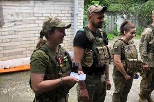 Нагороджено бойових медикинь Камінь-Каширського батальйону