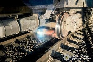 На Рівненщині під колесами потяга загинув житель столиці