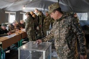 Як проголосували військові в зоні ООС