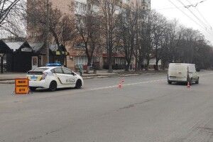 Лікарі розповіли, як почувається 6-річна дівчинка, яку на переході у Луцьку збили разом із мамою