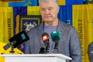 Порошенко: ВР має перервати відпустку і ухвалити закон про заборону рпц в Україні
