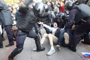 Росія звинуватила США в організації масових протестів у Москві
