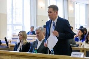 Документи на санкції проти Порошенка скопіювали з видання, пов’язаного із Портновим