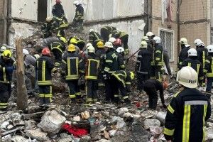 Президент Зеленський: «Під завалами в Одесі ще можуть перебувати діти»