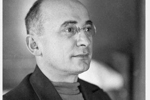 В Росії встановлять дві силіконові статуї Берії