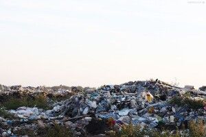На Волині ліквідували стихійне сміттєзвалище