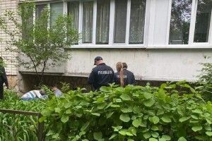 На Рівненщині жінка впала з висоти і розбилася