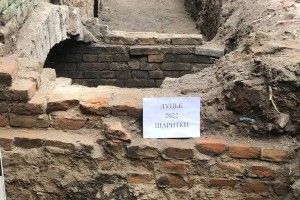 У Луцьку знайшли вхід до трьох підземних кімнат монастиря шариток
