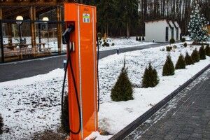 На Волині на нових придорожніх «Лісовичках» можна зарядити електромобіль