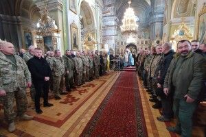 Лучани зібралися на молитву за душі загиблих добровольців (Фото)