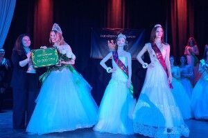 У громаді на Волині обирали королеву краси та збирали кошти на ЗСУ
