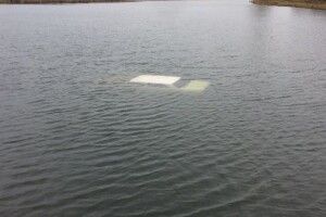 На Горохівщині ВАЗ в'їхав в озеро, водій потонув (Фото)