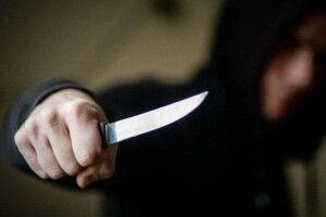 У Луцьку чоловік вирішив конфлікт ножем