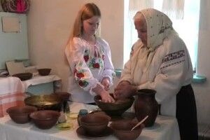На Волині правнучка варить борщ за рецептом прабабусі – тепер страва визнана культурною спадщиною (Відео)