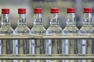 За торгівлю контрафактним спиртним волинянин сплатить 85 тисяч гривень штрафу