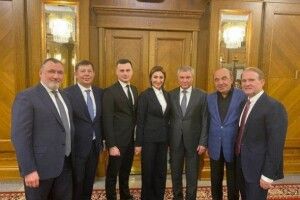 Їздили в Москву до Володіна: як «перевзулися» соратники Медведчука