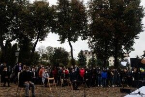 У війні з коронавірусом «зелена» влада капітулювала – Петро Порошенко на Рівненщині