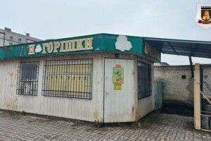 У Луцьку демонтують незаконно розміщені кіоски