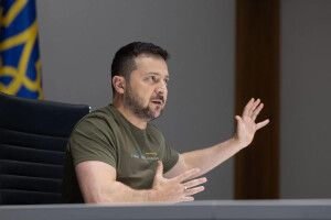 Зеленський пояснив, чому так довго не підписує закон про заборону російських книг