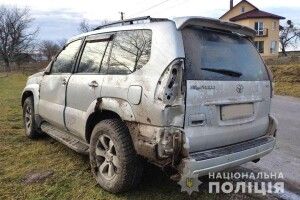 18-річний юнак приїхав велосипедом у село до дівчини, вкрав там джип і перекинувся неподалік Луцька (Фото)
