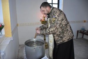 На Водохреще волинські військовослужбовці занурювався у йорданську купіль (Фото)