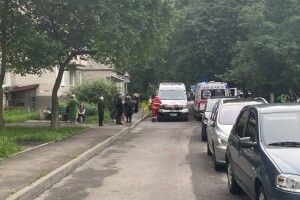 У Луцьку загинула дівчина, впавши з дев'ятиповерхівки