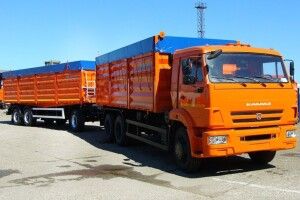 Великотоннажним вантажівкам офіційно дозволили руйнувати дороги місцевого значення