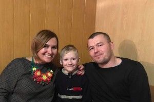 «Ілля з гордістю сам виніс прапор, який тато привіз з війни...»