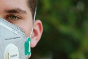 За два тижні навчання захворюваність вчителів та учнів на коронавірус різко зросла