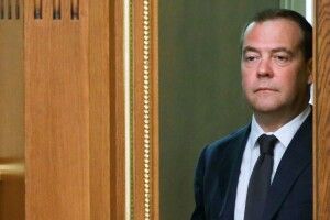 дмитро медведєв отримав ускладнення після інтимної операції