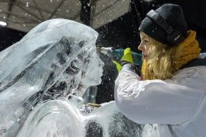 У Дрездені понад 250 тонн льоду перетворили на вишукані скульптури