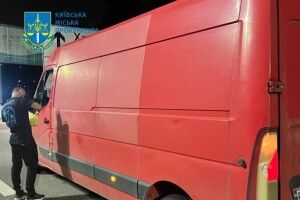 В автомобілі у рівнянина знайшли мертвого оленя