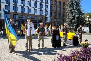 Загинув за три дні до 48-річчя: Ковель попрощався з Олександром Резванюком