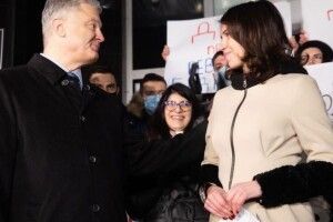 Зеленський повернув у владу поплічників Януковича – Порошенко про річницю побиття Тетяни Чорновол