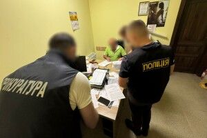 На Поліссі керівник комунального підприємства на понад 1,3 млн гривень завищив об’єм та вартість вивезеного сміття: йому оголосили підозру