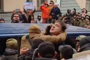 Саакашвілі втік від СБУ 