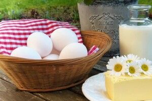 Цьогоріч кожен українець вип'є 20 відер молока і з'їсть 280 яєць