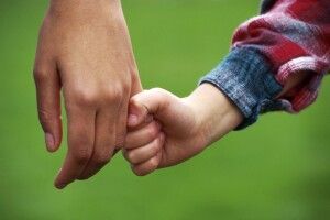 Тепер у них стало 10 діток: на Волині подружжя прийняло в свою сім’ю 5 чужих малят