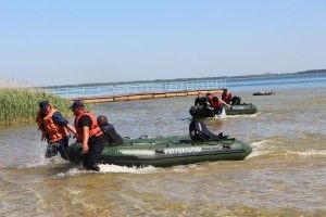 На Світязі тренувалися гасити об’єкти із масовим перебуванням людей та рятувати на озері