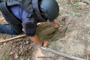 На Рівненщині підривали снаряди