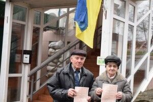 На Волині побралася поважна пара: нареченим понад вісімдесят 