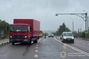 Біля Луцька під колесами автівки загинув велосипедист