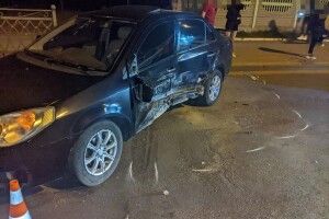 Потім побилися з перехожими: 19-річні водії у Рівному зробили серйозну аварію (Фото)
