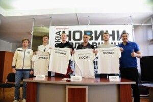 Волейбол: перед Суперлігою Решетилівка оновилася і представила нового тренера