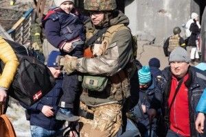 Порошенко розповів вражаючі деталі про евакуацію людей з Ірпеня