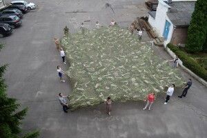 Маскувальна сітка, автівка, дрони: «Луцьктепло» відправило чергову допомогу військовим