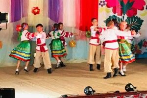  Юні волиняни запалювали на Всеукраїнському фестивалі «Селянські зірочки»